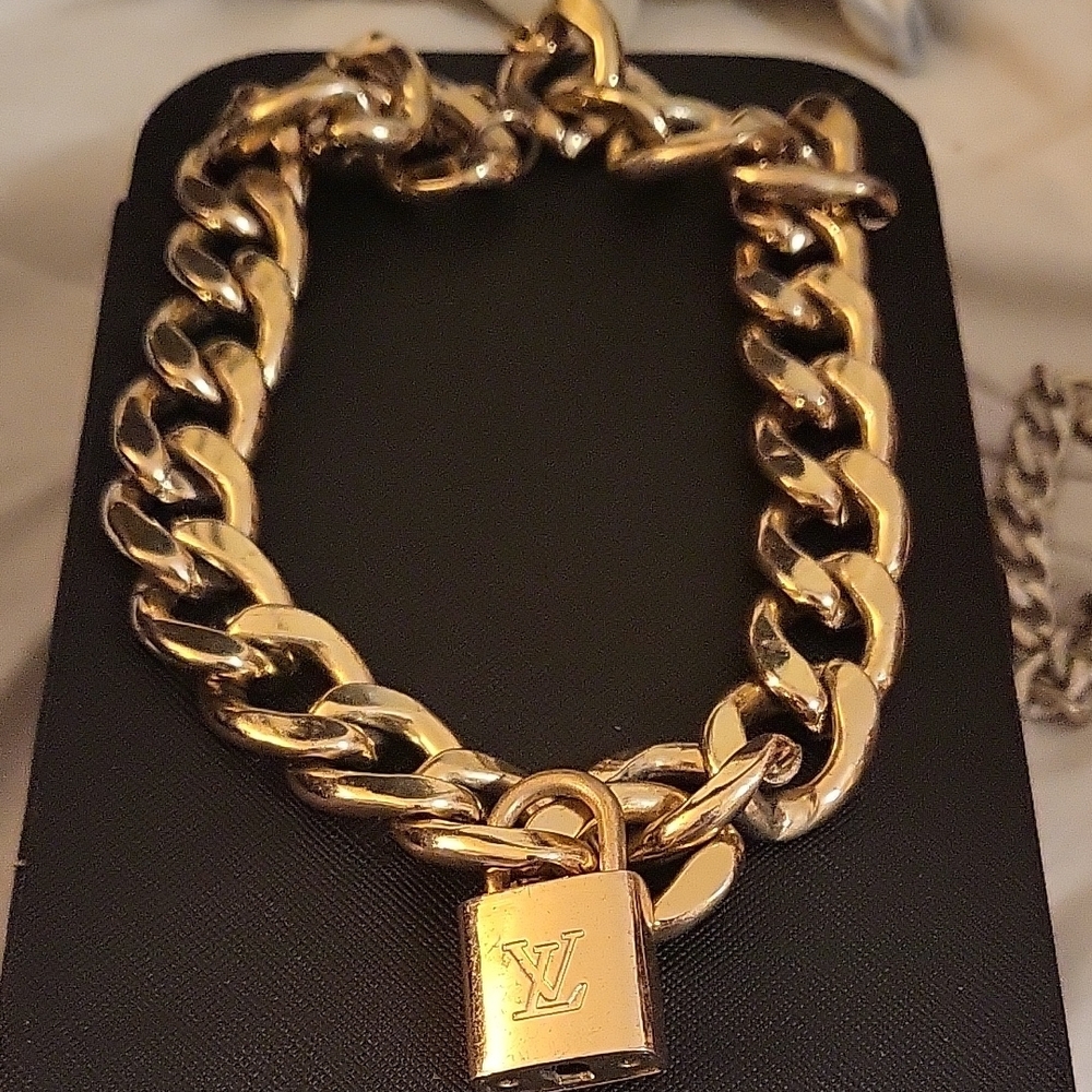 Louis Vuitton Gold Chain necklace